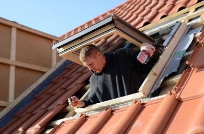 Pose de fenêtres de toit Velux à Hondeghem